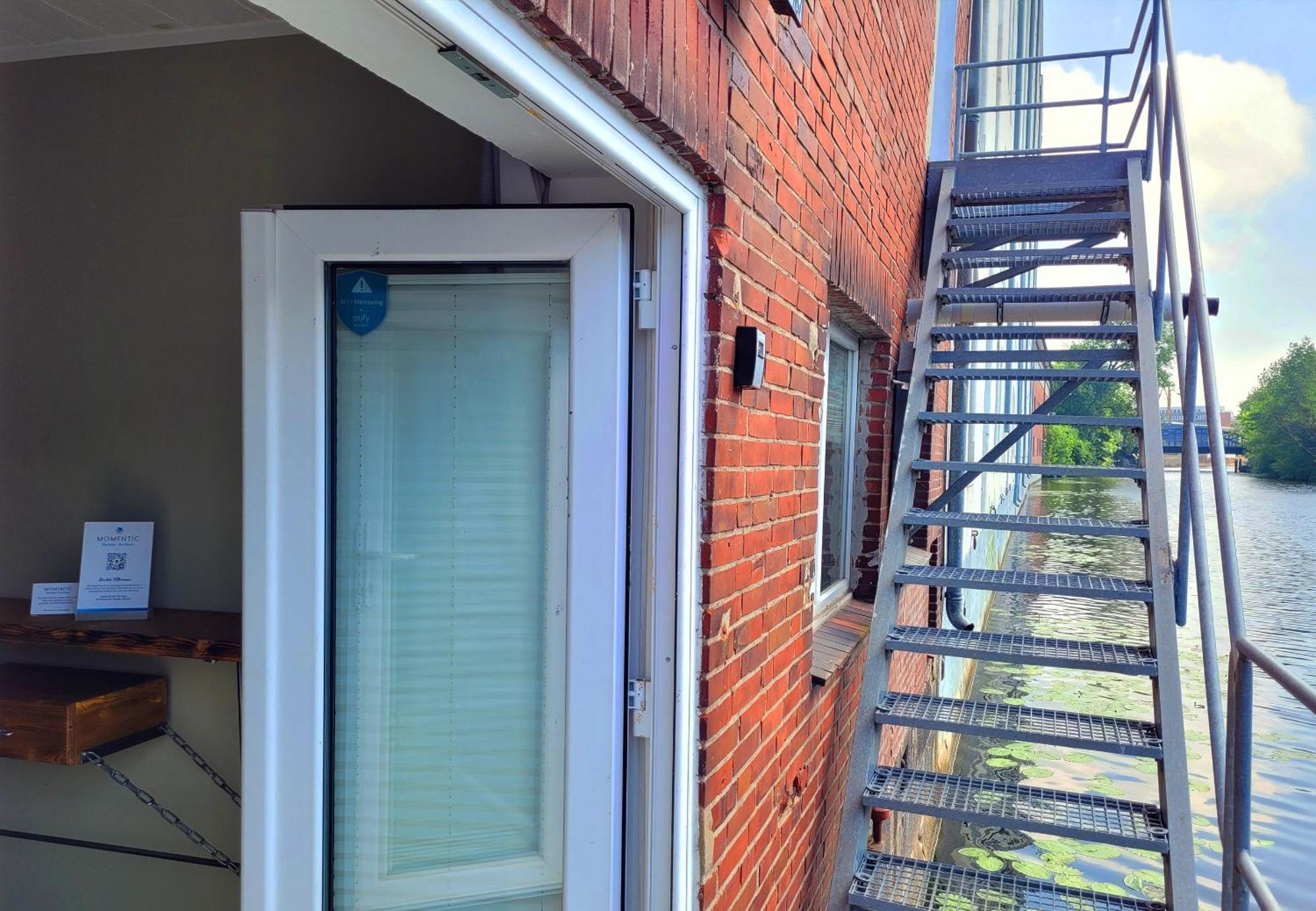 Apartment Exklusives Hafen-appartement Mit Whirlpool, Mit Wasserblick, City-nah & Eigenem Parkplatz Hamburg