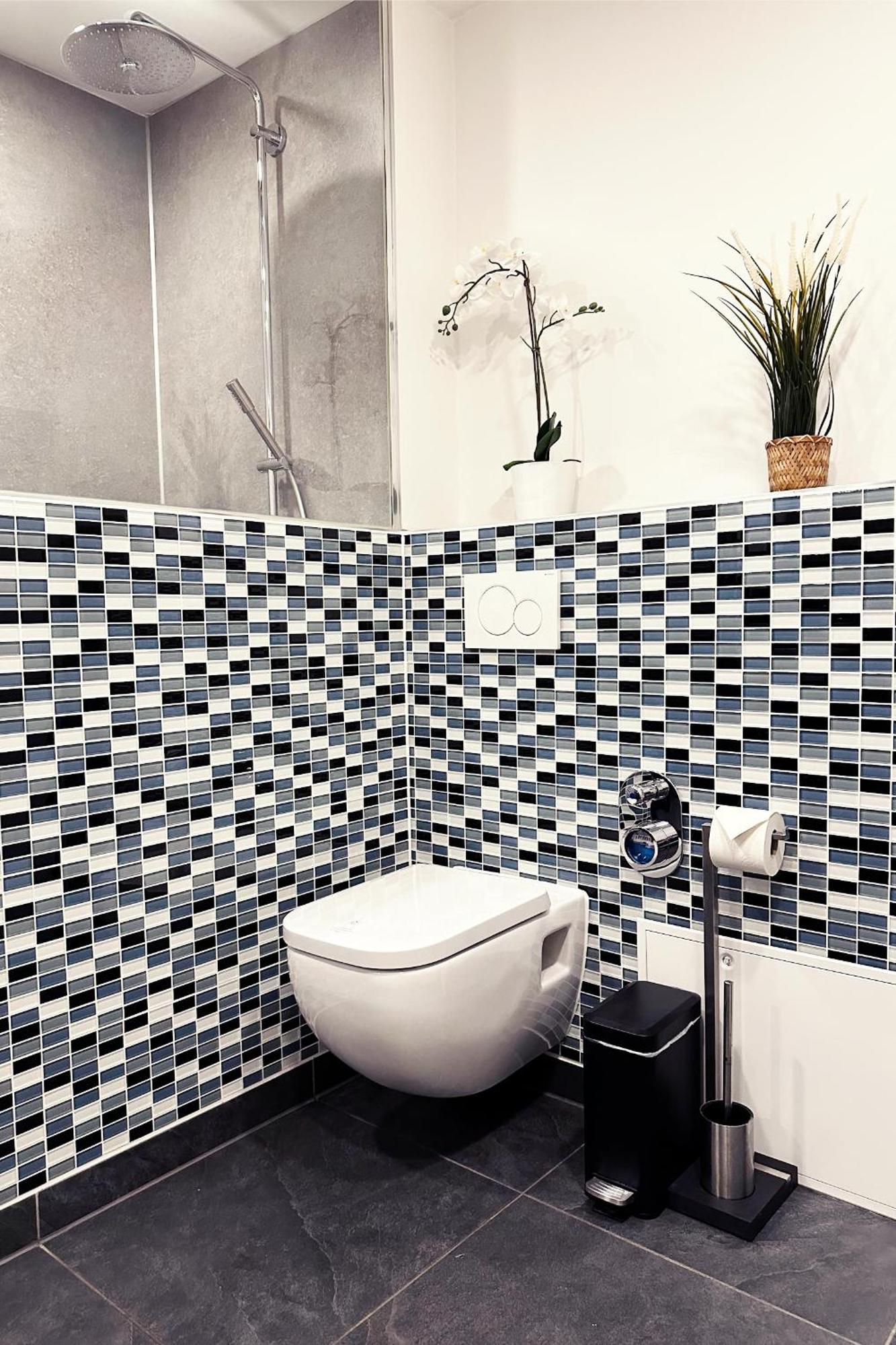 Exklusives Hafen-appartement Mit Whirlpool, Mit Wasserblick, City-nah & Eigenem Parkplatz *