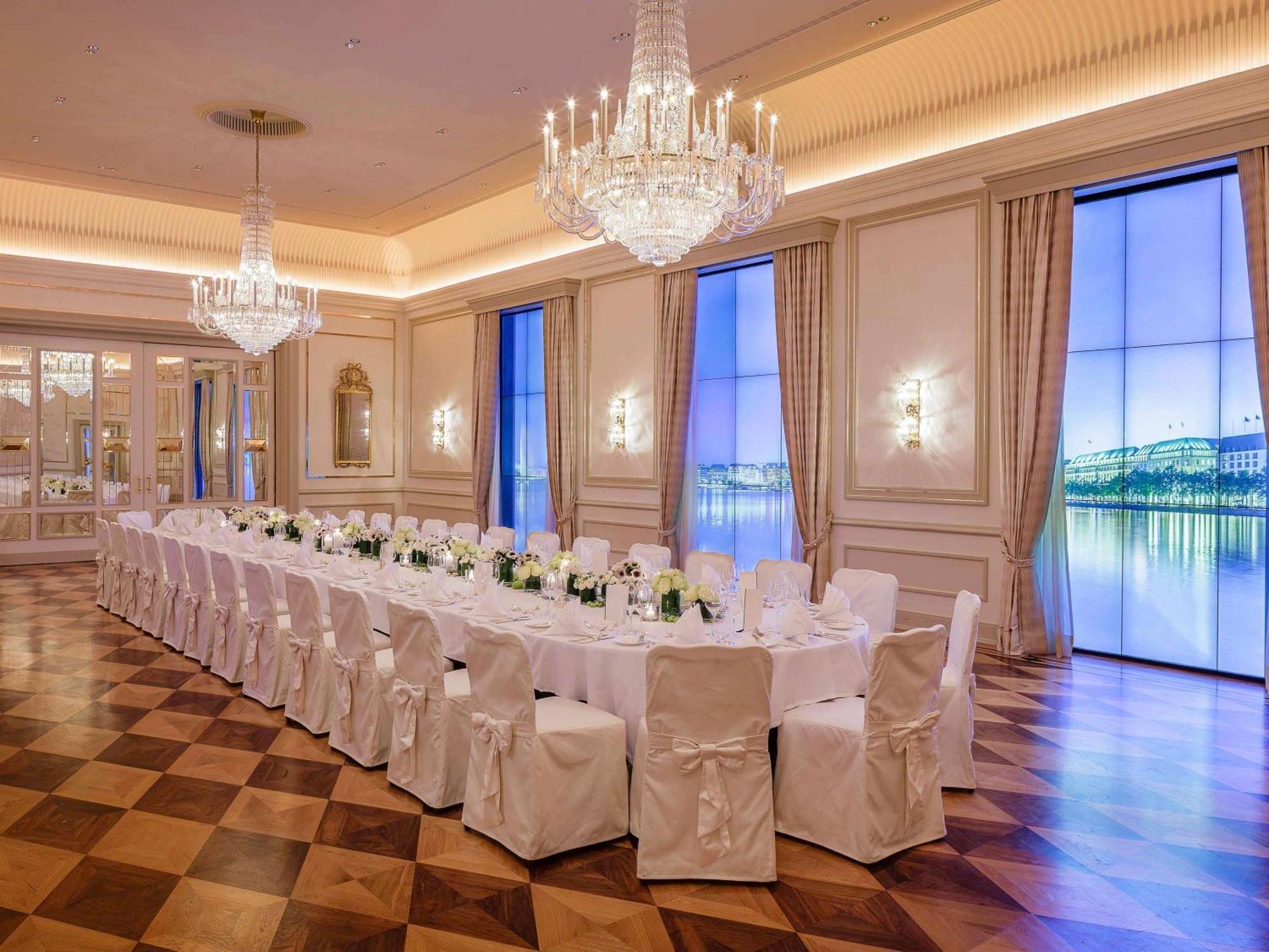 Hotel Fairmont Vier Jahreszeiten Hamburg