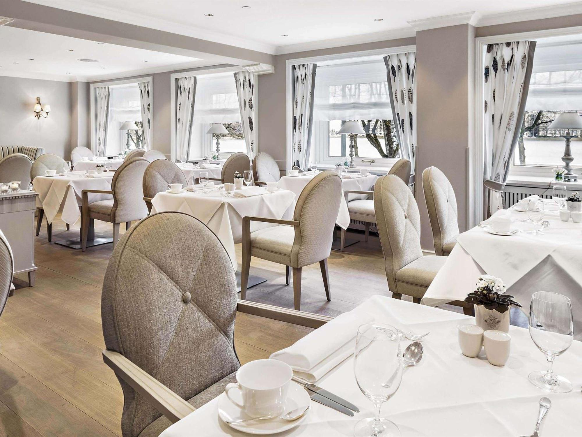 Fairmont Vier Jahreszeiten Hotel