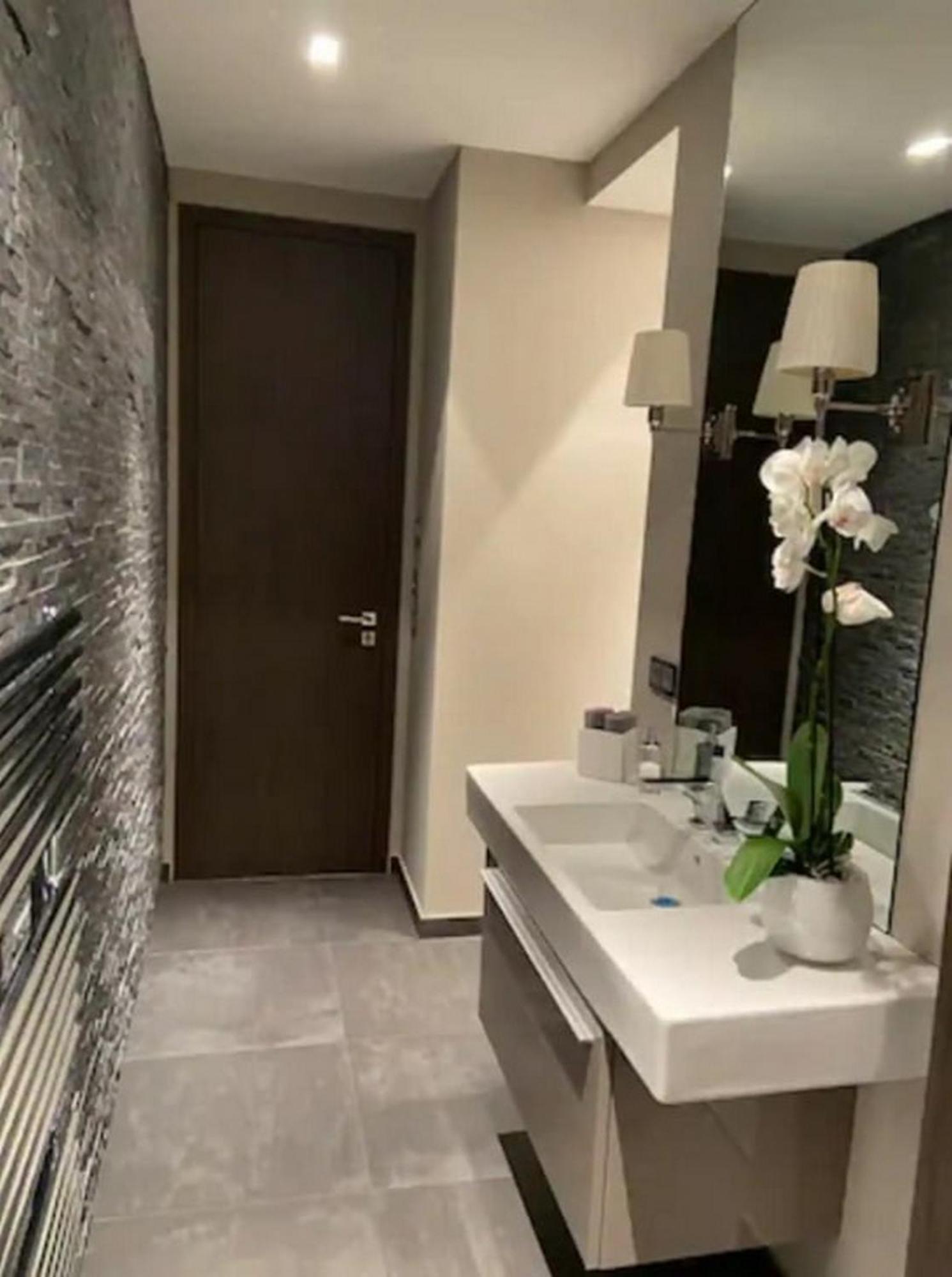 Am Kaiserkai Im Schonsten Teil Der Hafencity