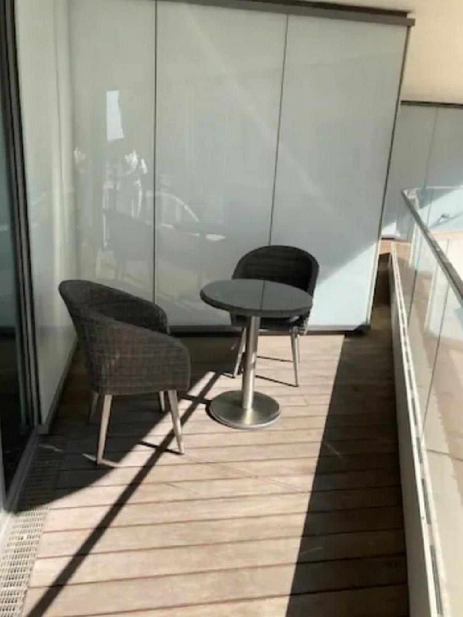 Am Kaiserkai Im Schonsten Teil Der Hafencity Hamburg