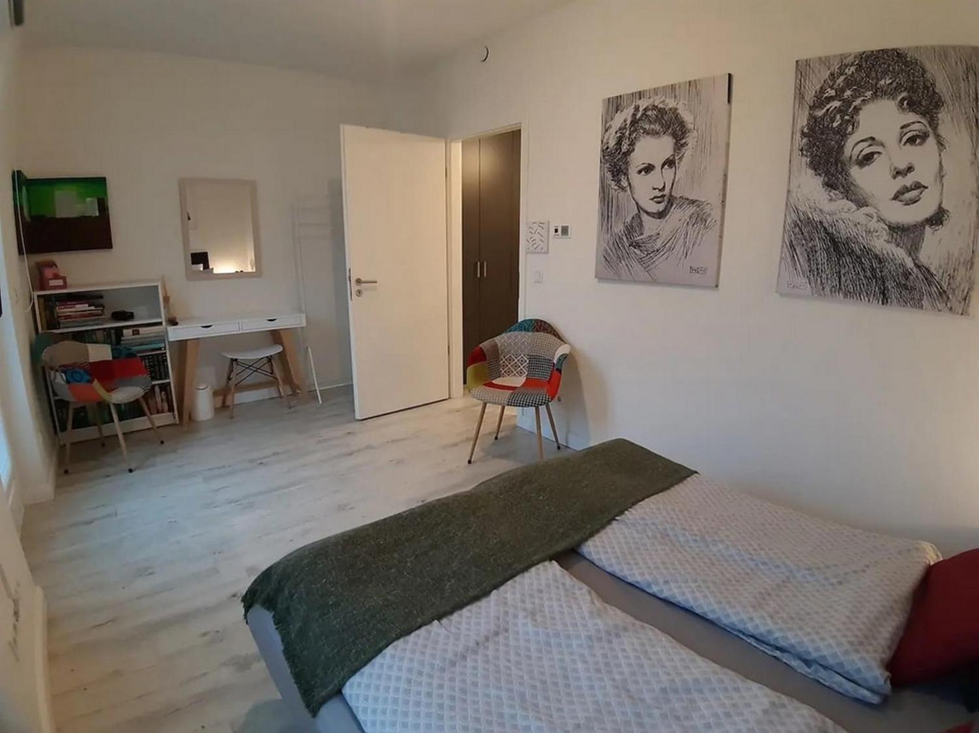 Apartment Grosse 2 Balkone Zentrum Bootsanleger Hamburg