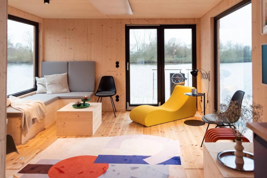 Dein Hausboot Off Fuer Deine Auszeit In Botel *
