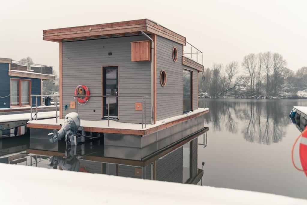 Botel Dein Hausboot Off Fuer Deine Auszeit In *