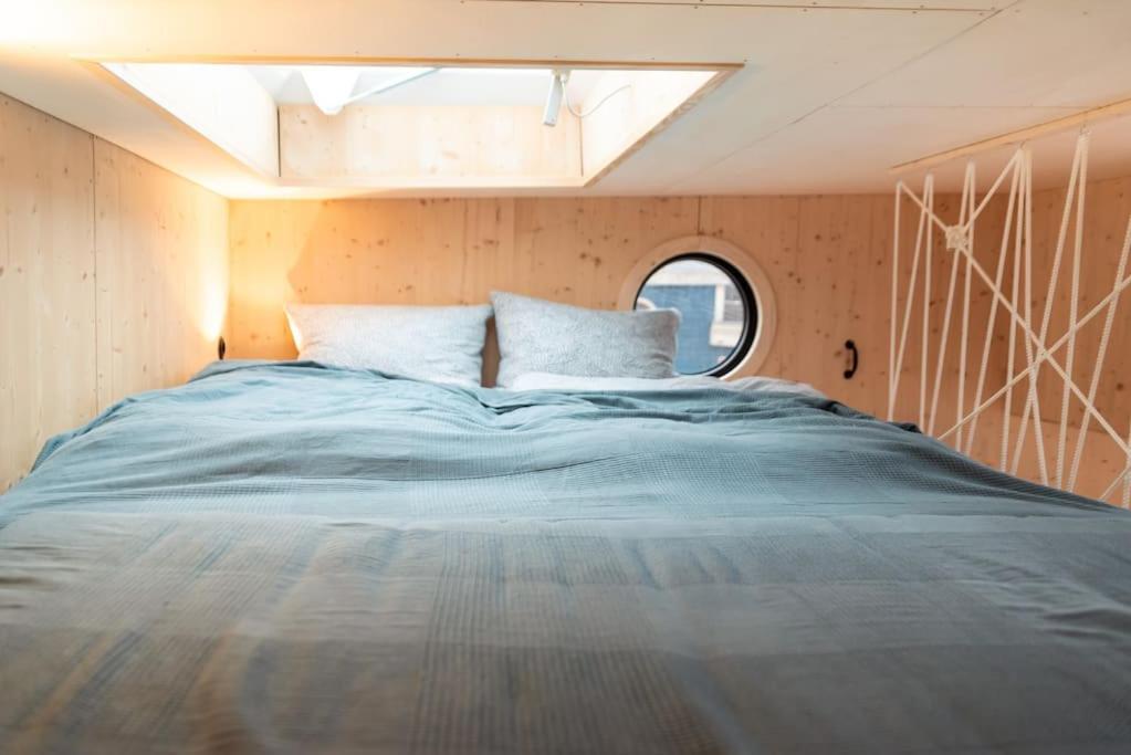 Dein Hausboot Off Fuer Deine Auszeit In Botel Hamburg