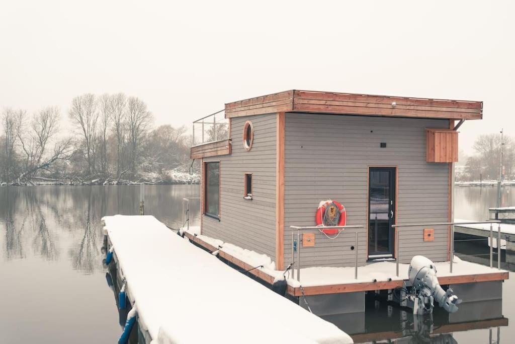 Dein Hausboot Off Fuer Deine Auszeit In *