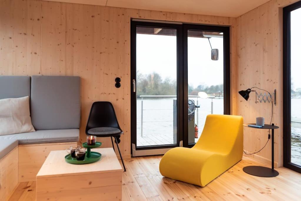 Dein Hausboot Off Fuer Deine Auszeit In Botel Hamburg