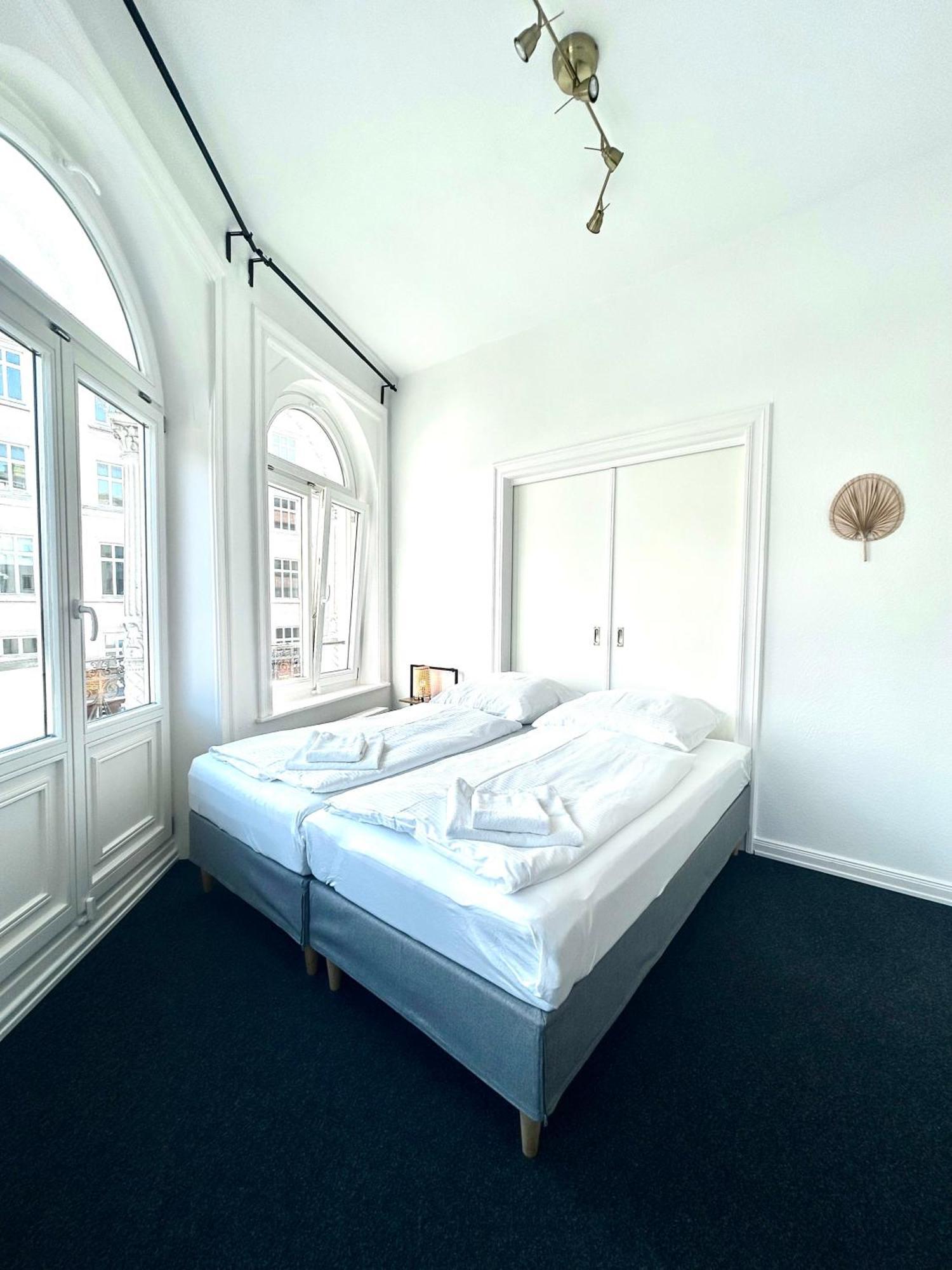 For Up To 10 Guests * Hamburg
