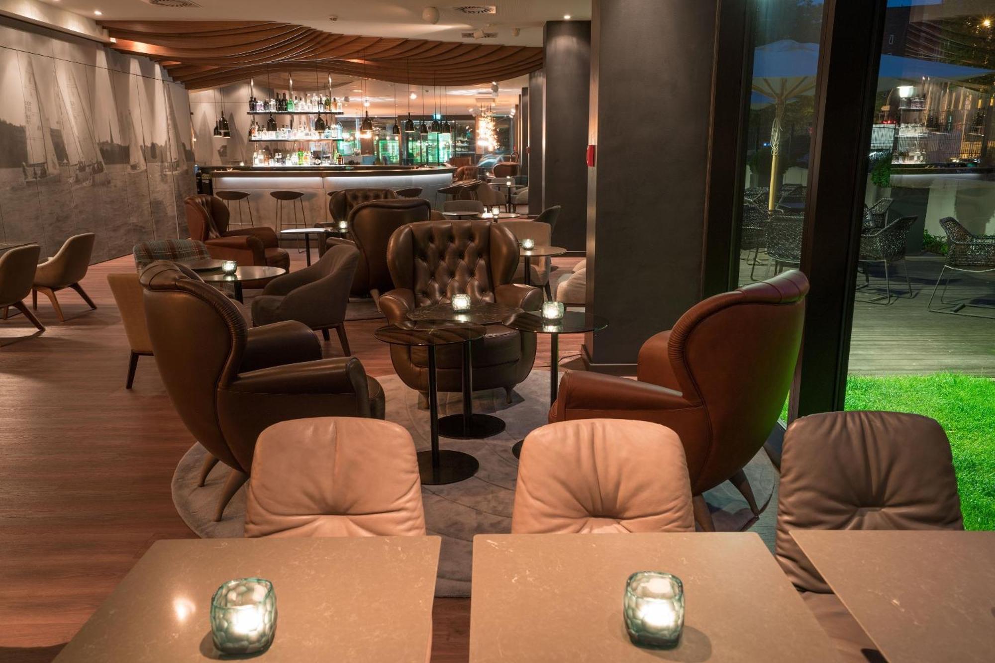 One Hamburg-alster Hotel 3*