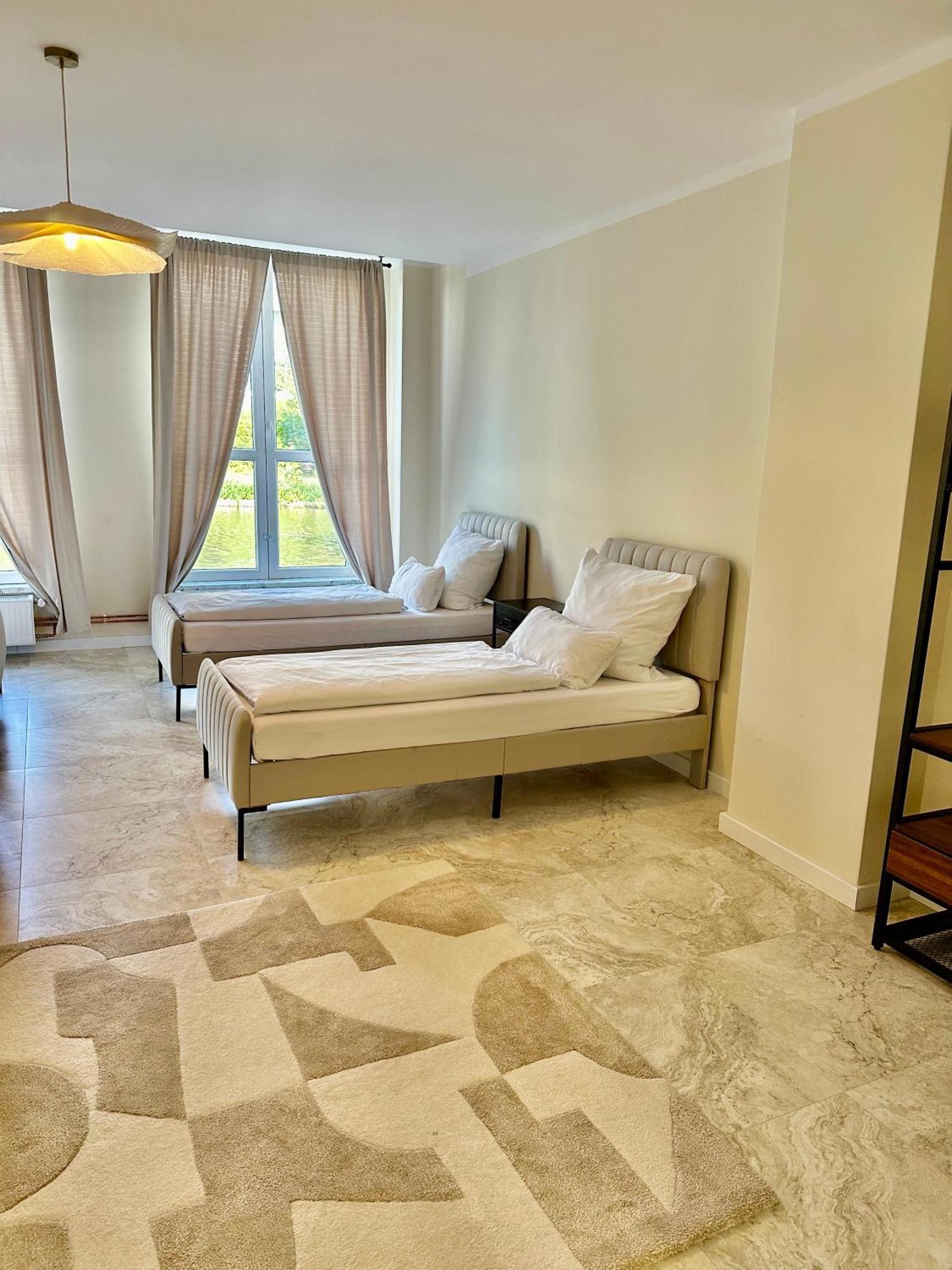Appartement Sanierte 5 Luxus Standard Auf 350qm *