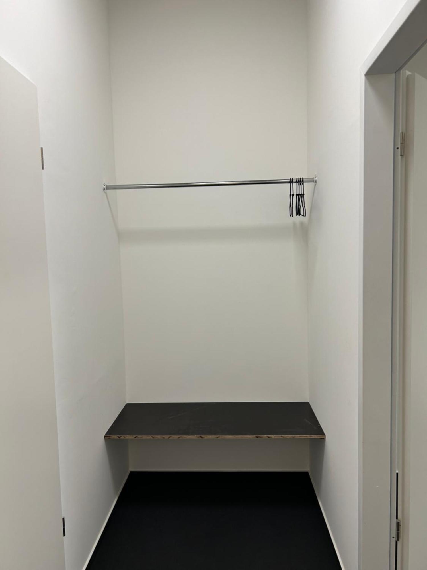 35 Qm Grosses Mit Eigenem Badezimmer In Den Elbvororten Hamburg
