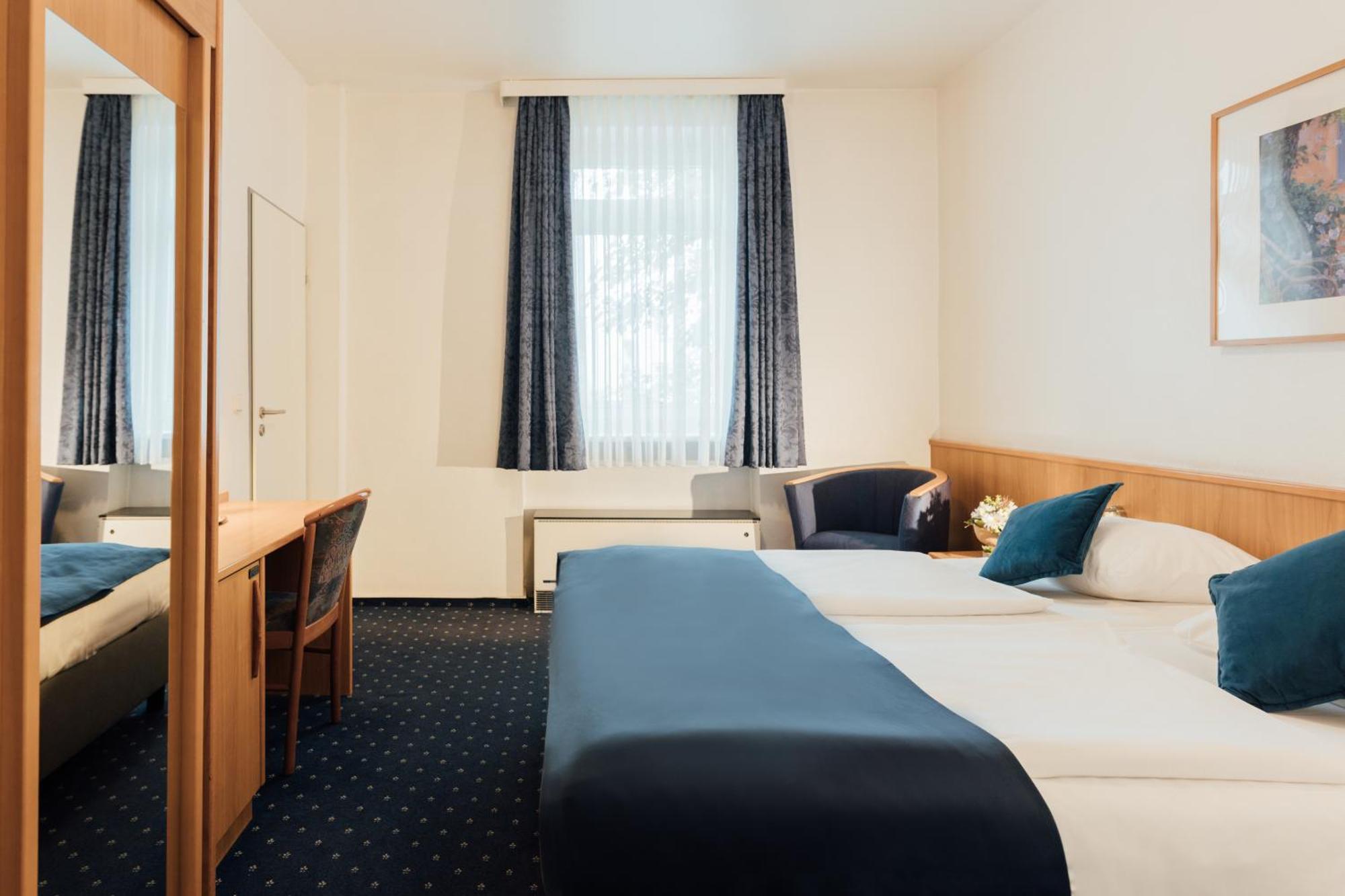 Hotel Centrum Commerz Am Bahnhof Altona Hamburg