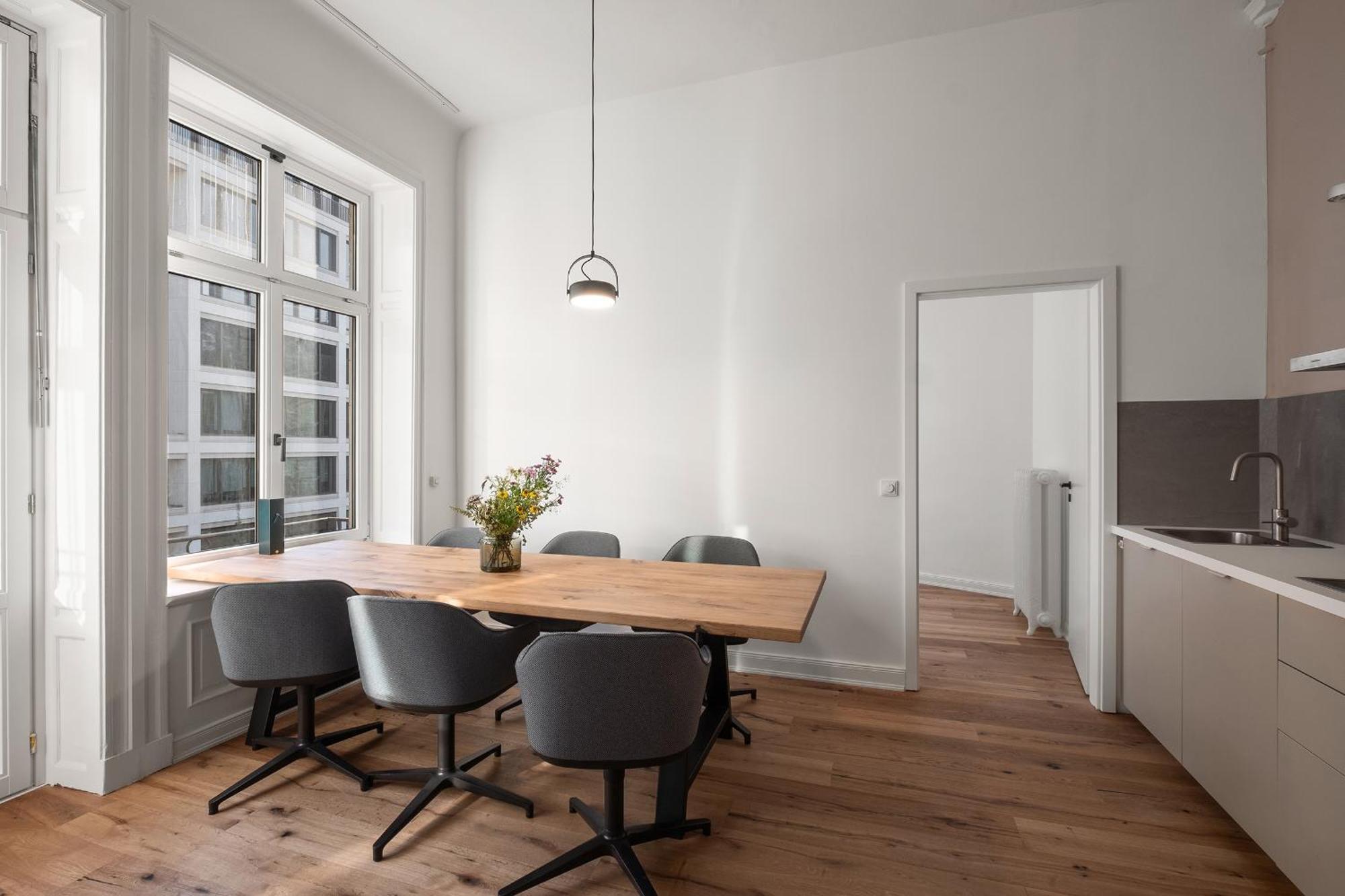 Park Lane Apartment