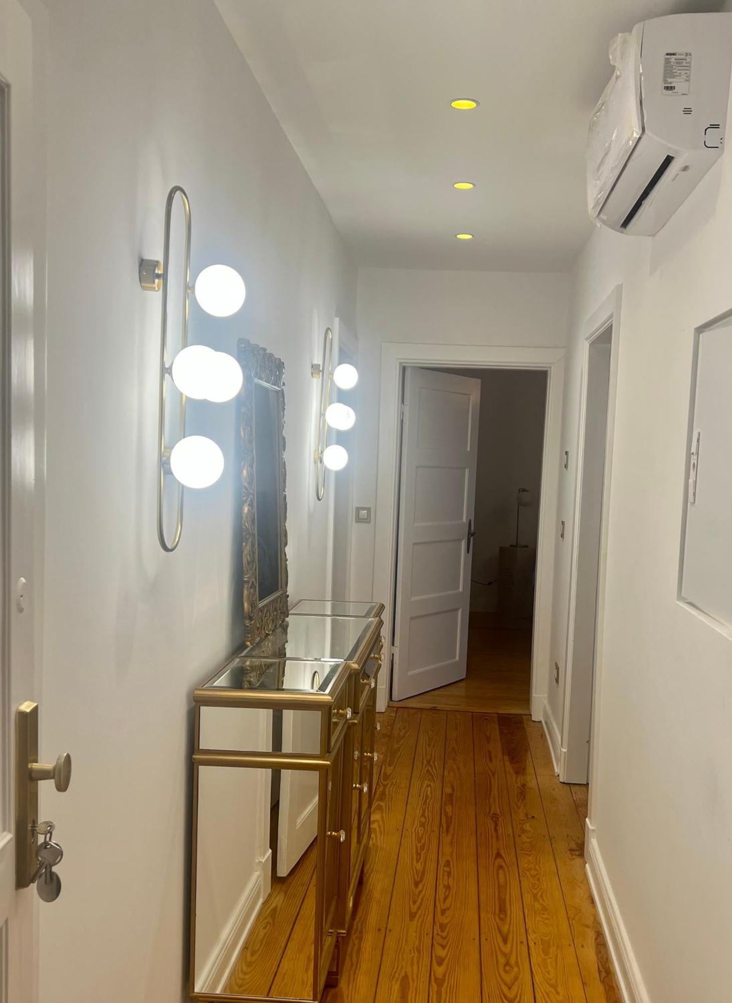Apartment Happy Moments
