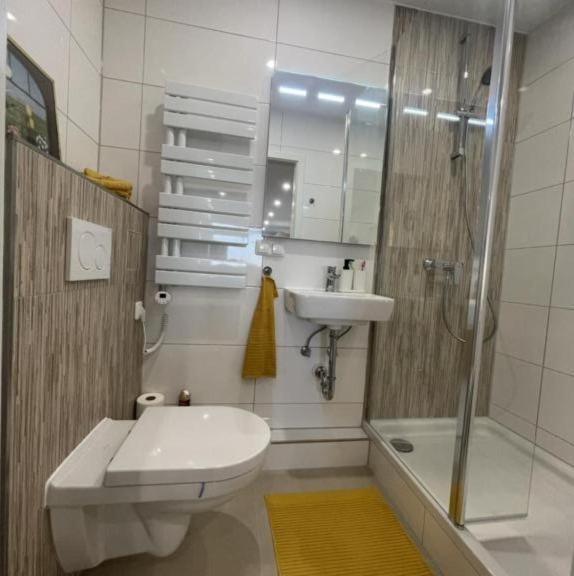 Kernsaniert Und Modern!! 4-zimmer-wohnung In Hamburg-berne Hamburg