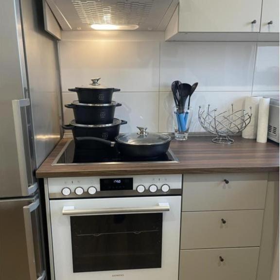 Kernsaniert Und Modern!! 4-zimmer-wohnung In Hamburg-berne * Hamburg