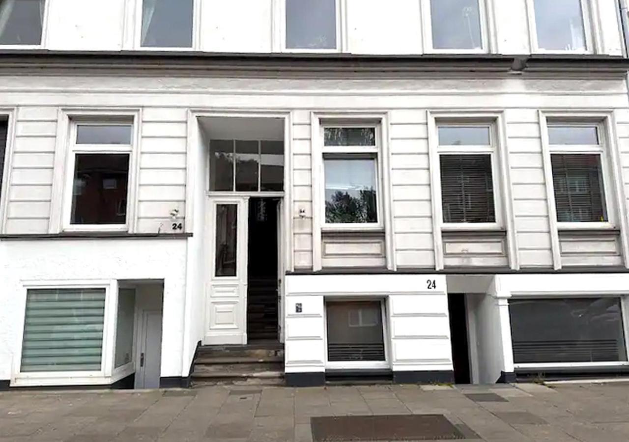 Gemuetliches 2 Ambient Mit Queensize-bett , Etagenbett& Schlafsofa In Alsternaehe Apartment *