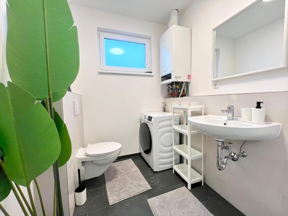Bright, Spacious New In Apartment Hamburg
