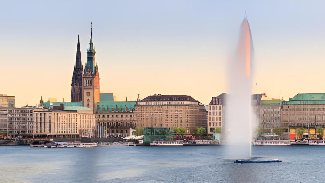 Apartamento 2-room With Balcony View Of Aussenalster Hamburgo