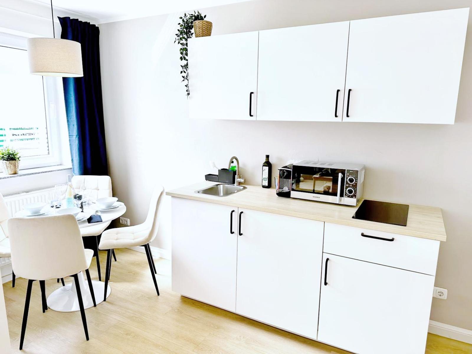 Stylisches 2-zimmer Ambient In Alsternaehe Mit Kingsize-bett & Schlafsofa Hamburg