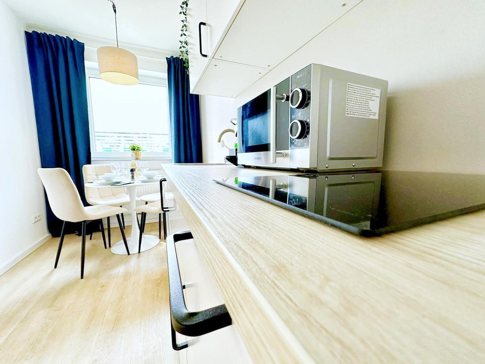 Stylisches 2-zimmer Ambient In Alsternaehe Mit Kingsize-bett & Schlafsofa