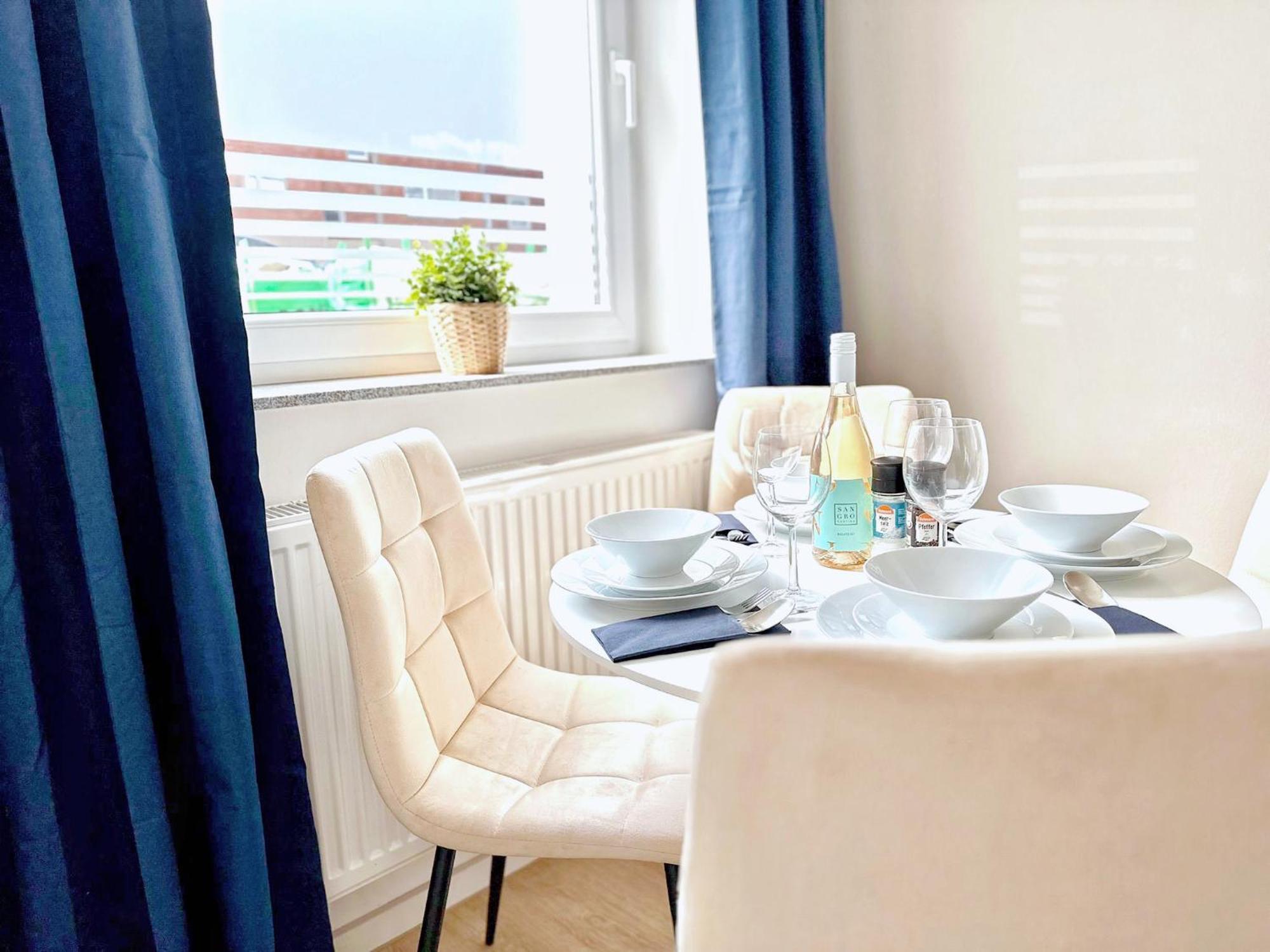 Stylisches 2-zimmer Ambient In Alsternaehe Mit Kingsize-bett & Schlafsofa Apartamento Hamburgo