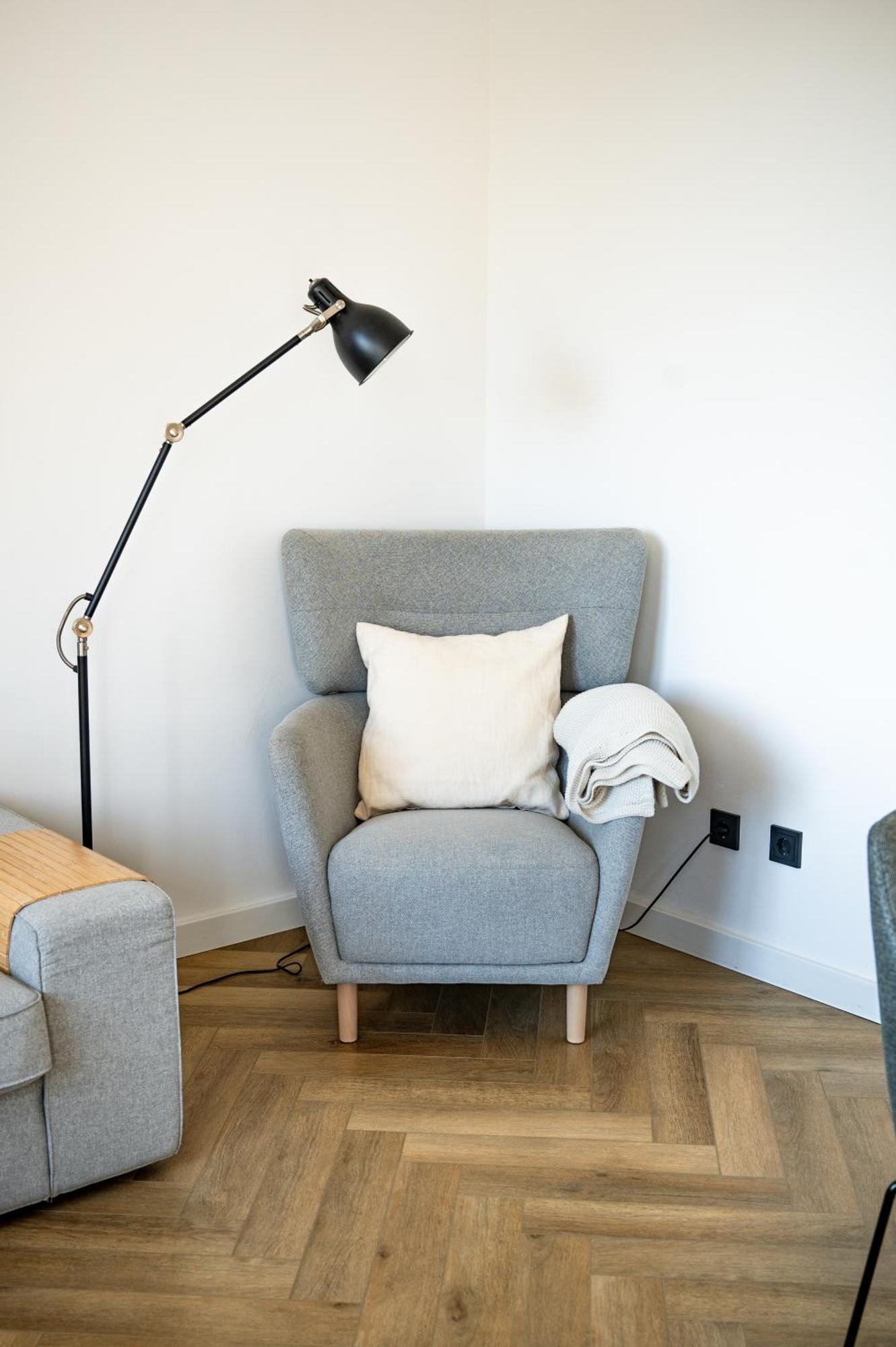 Apartamento Airport Fuer 4 - Smart Tv - Kueche - Echarger *