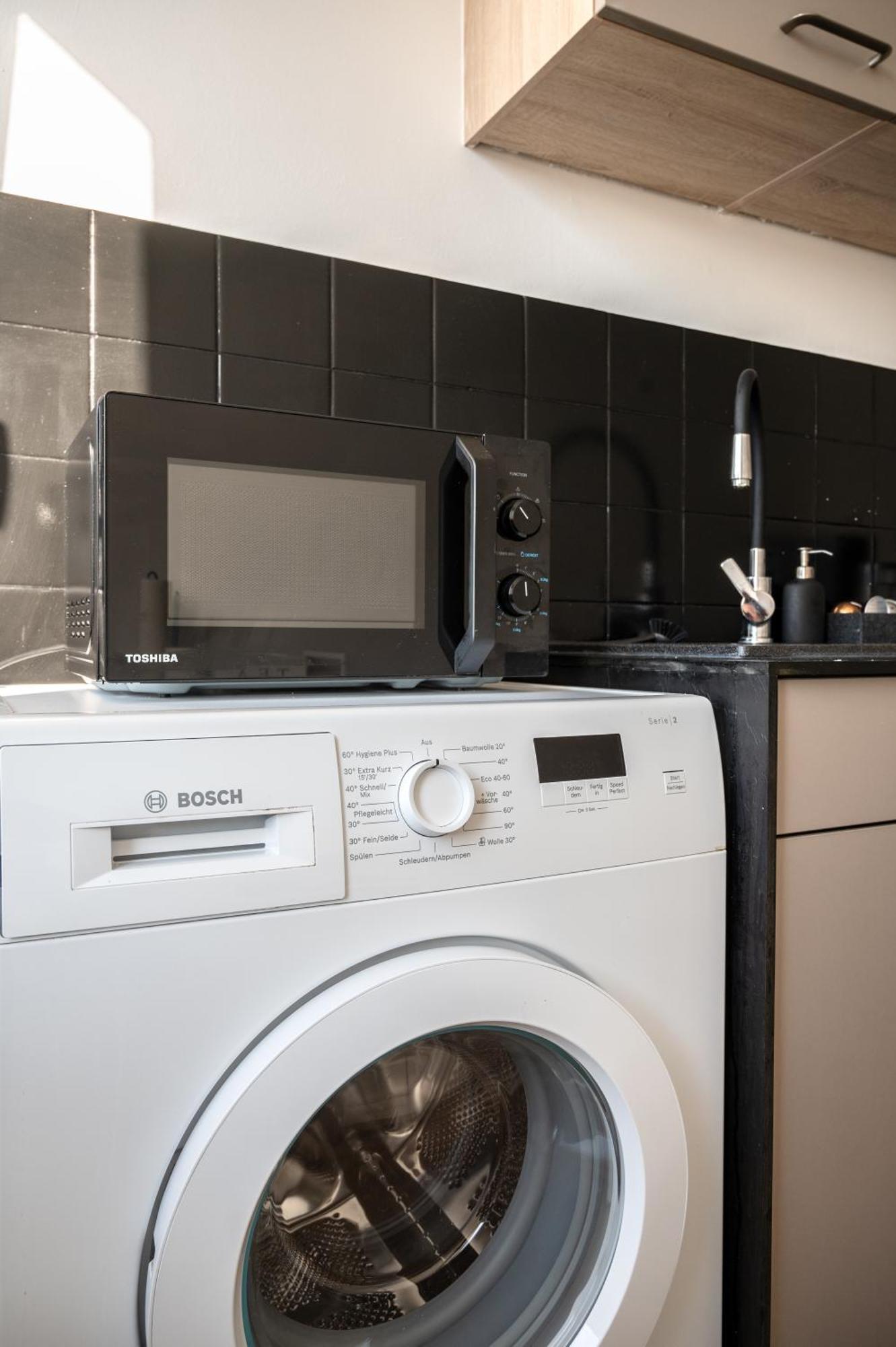 Apartamento Airport Fuer 4 - Smart Tv - Kueche - Echarger