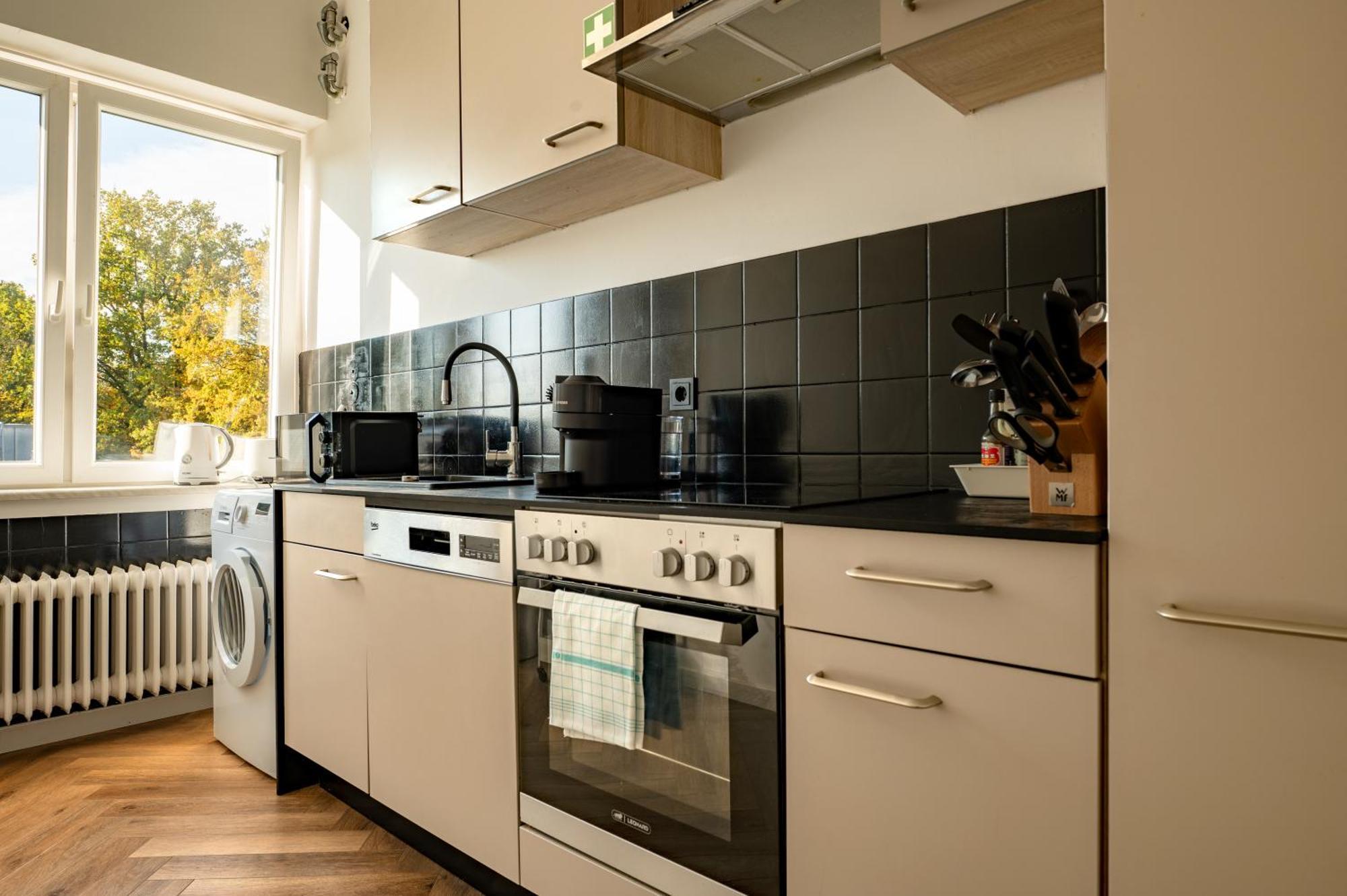 Apartamento Airport Fuer 4 - Smart Tv - Kueche - Echarger *