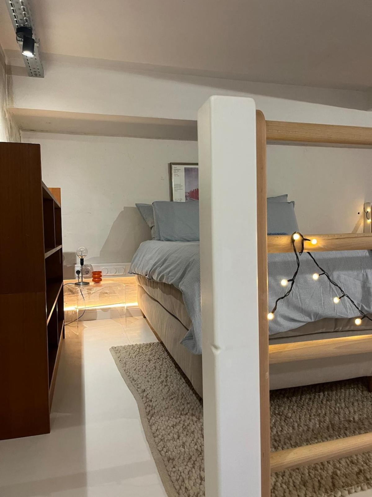 Apartment Eppendorf At Its Best, 75qm Loft Fuer 4-6 *