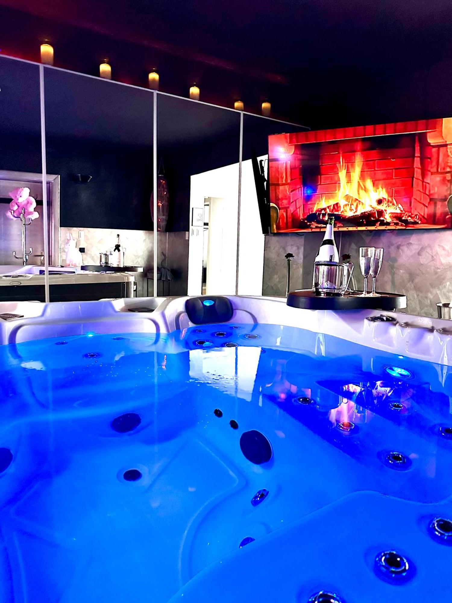 Whirlpool Studio Pretty Hamburg