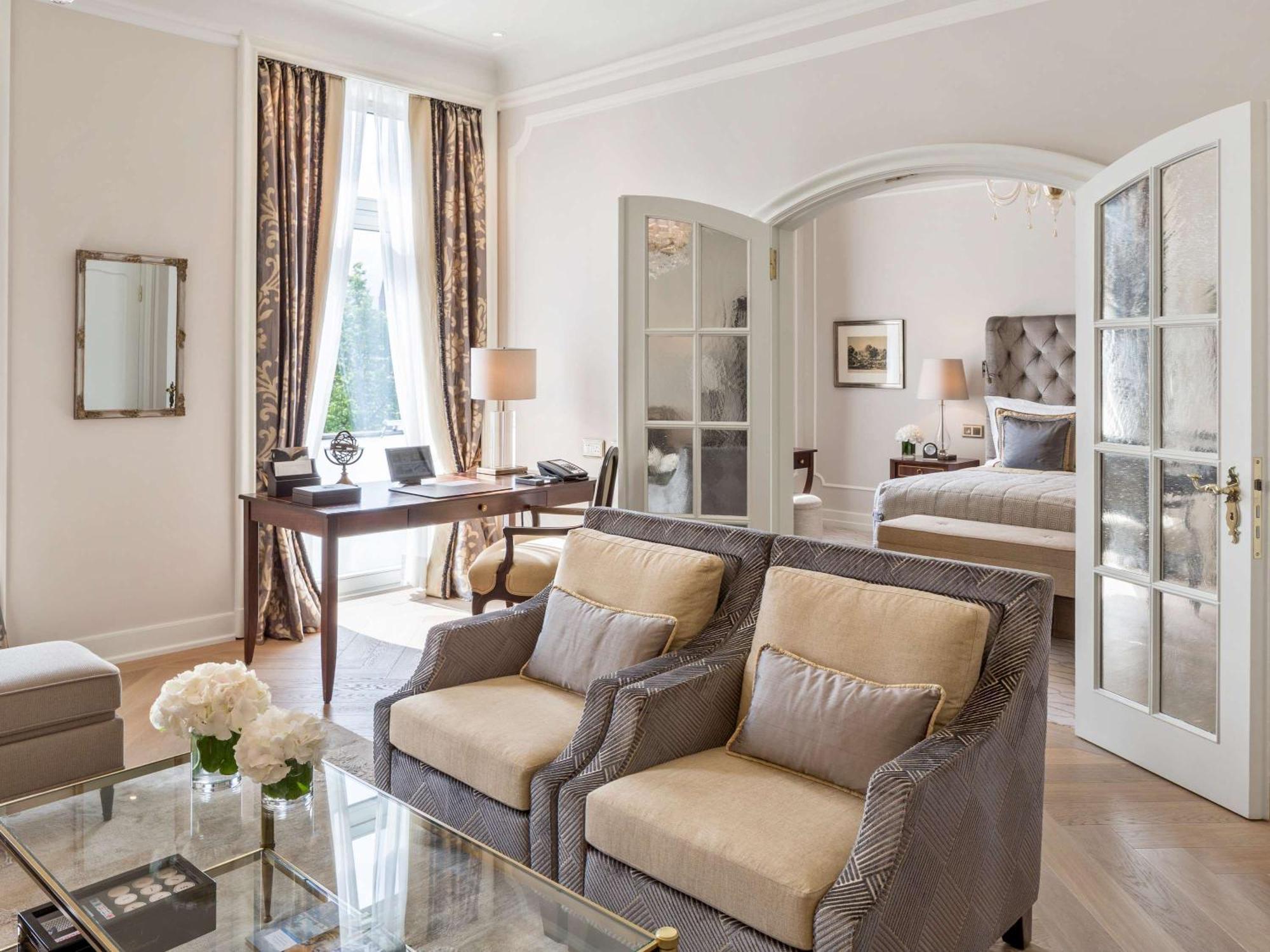 Fairmont Vier Jahreszeiten Hotel 5*