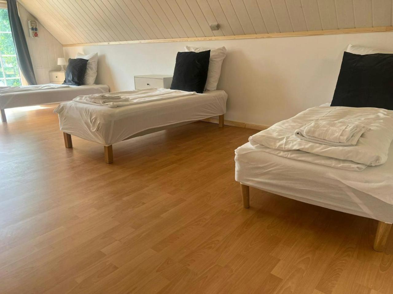 Spacious For 10 Apartment Hamburg