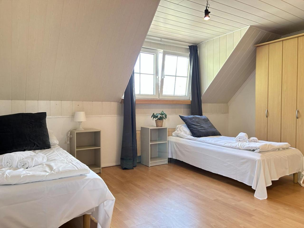 Spacious For 10 Hamburg