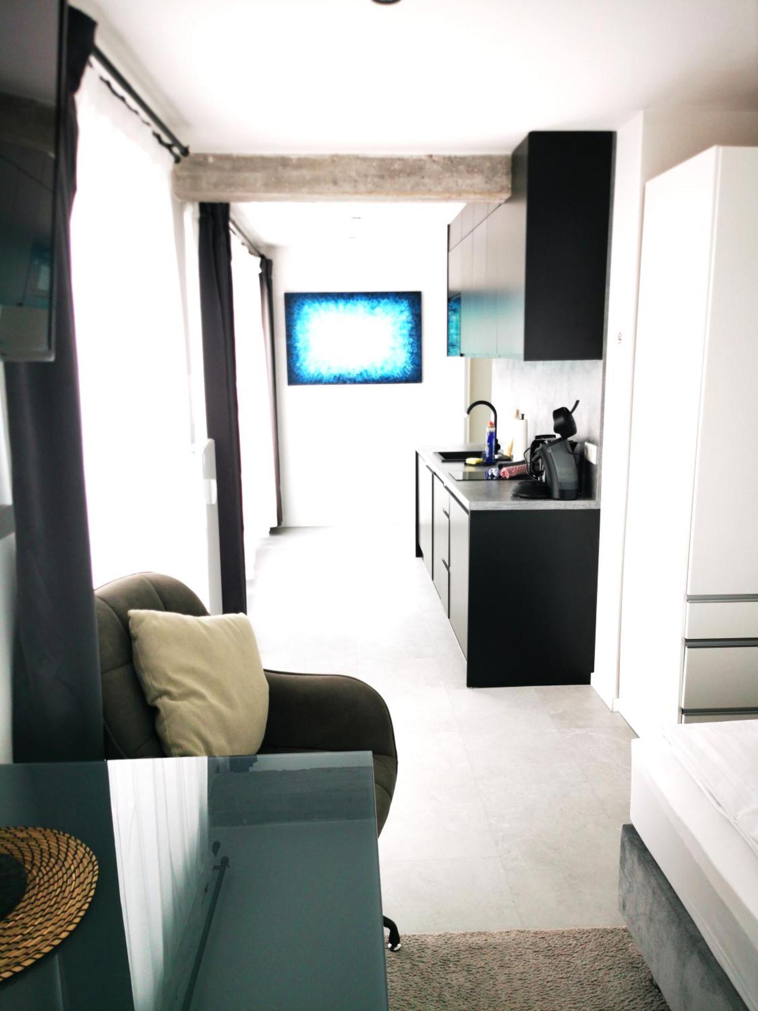 Hh 01 By Rockchair - Superhost Status - Modernes Mit Sonnigem Balkon & Premium Boxspringbetten In Winterhude - Geheimtipp Hamburgo