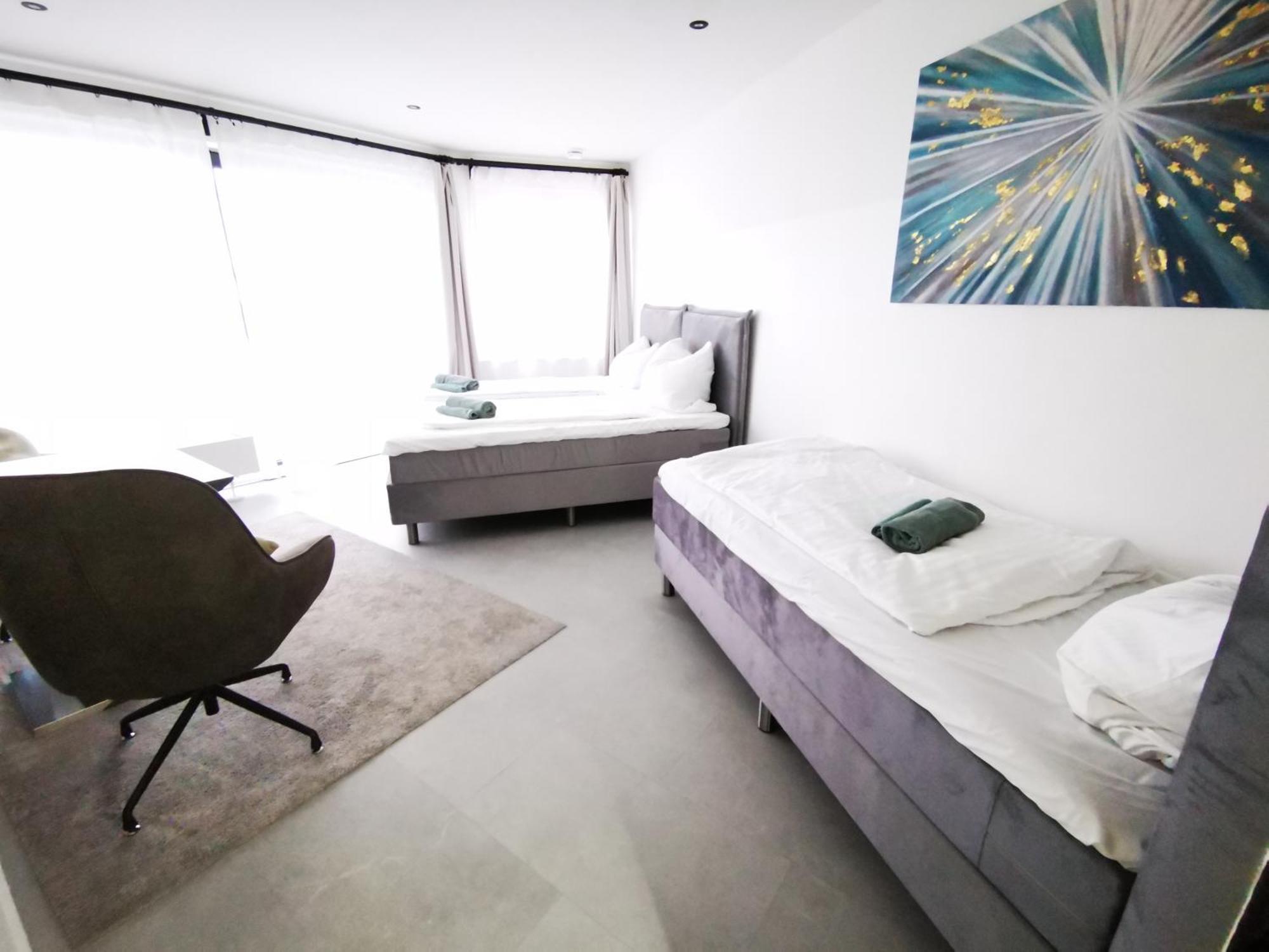 Hh 06 By Rockchair - Superhost Status - Modernes Mit Sonnigem Balkon & Premium Boxspringbetten In Winterhude - Geheimtipp *
