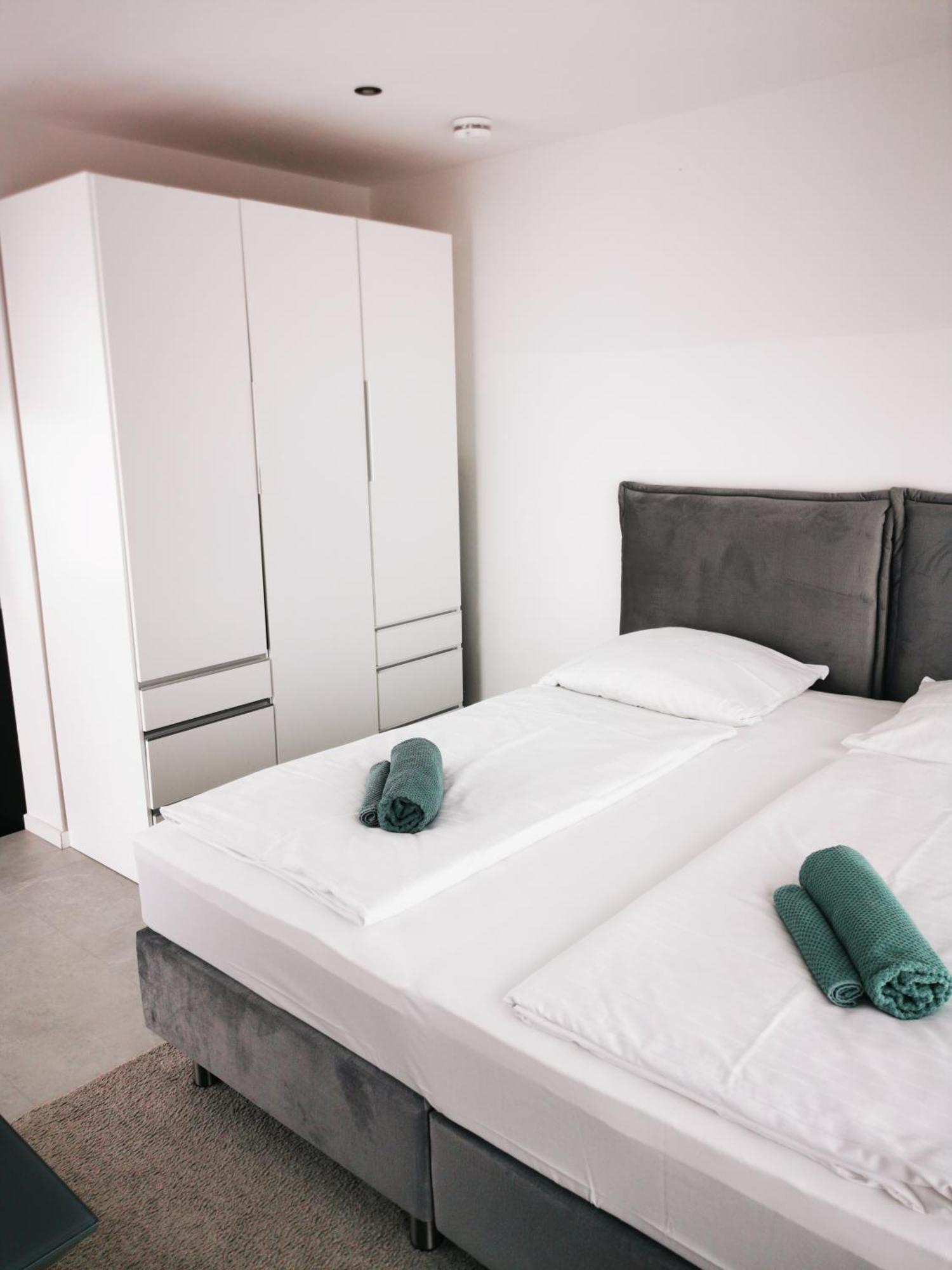 Hh 03 By Rockchair - Superhost Status - Modernes Mit Sonnigem Balkon & Premium Boxspringbetten In Winterhude - Geheimtipp * Hamburgo