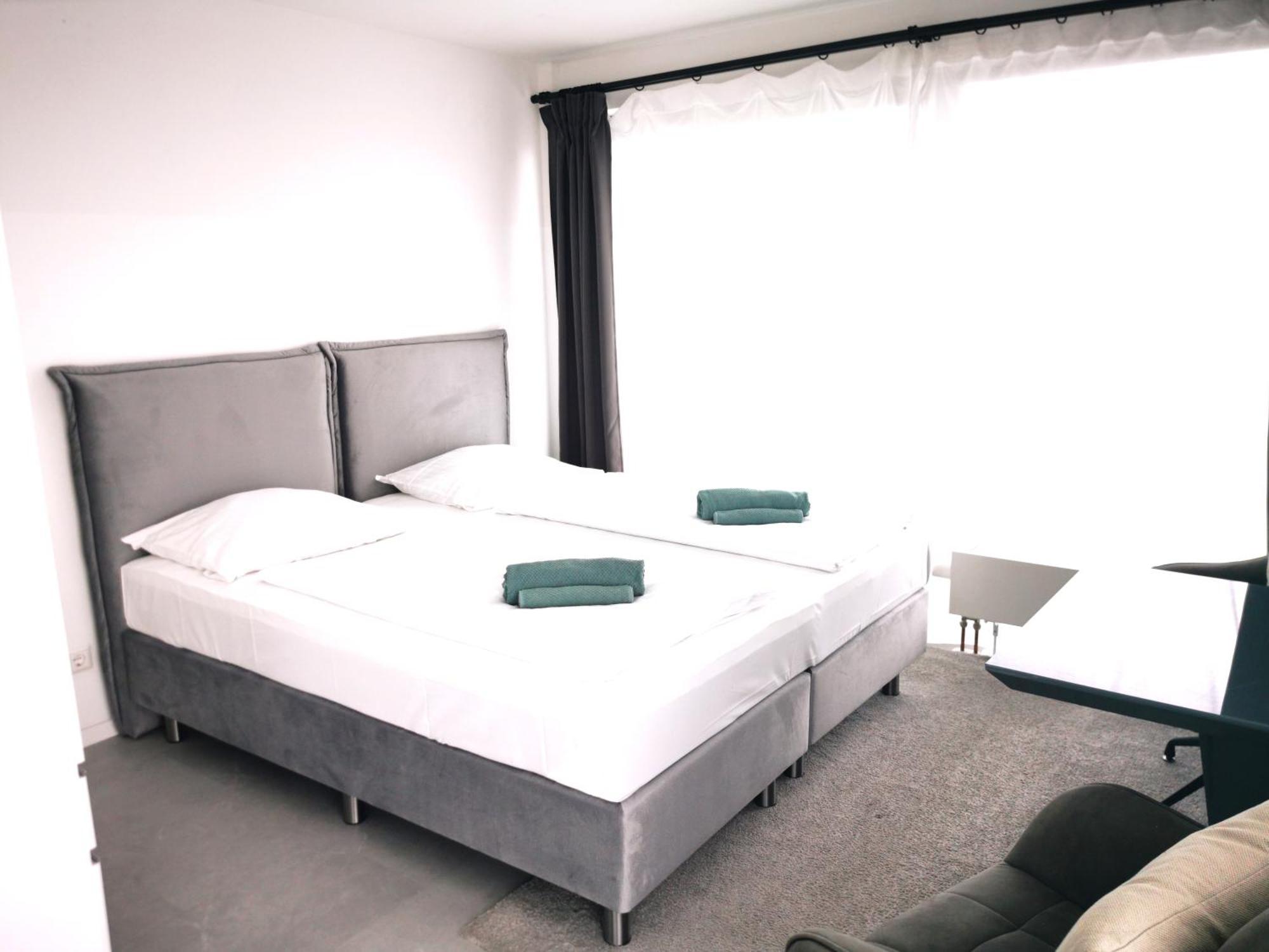 Hh 03 By Rockchair - Superhost Status - Modernes Mit Sonnigem Balkon & Premium Boxspringbetten In Winterhude - Geheimtipp * Hamburg