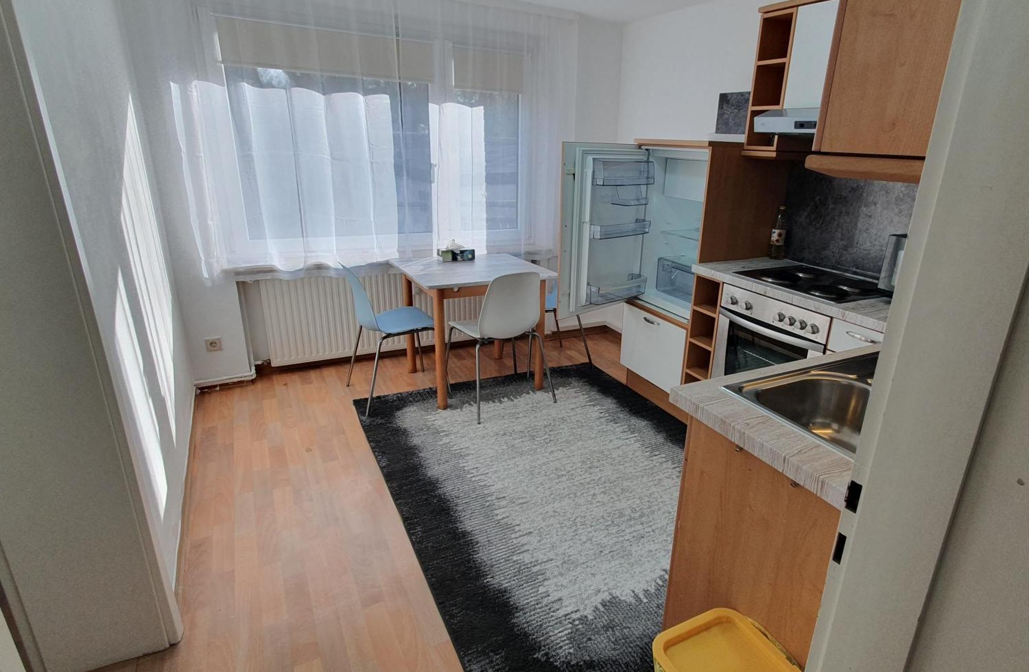 Larisa's Nr 10 Mit Parkplatz *