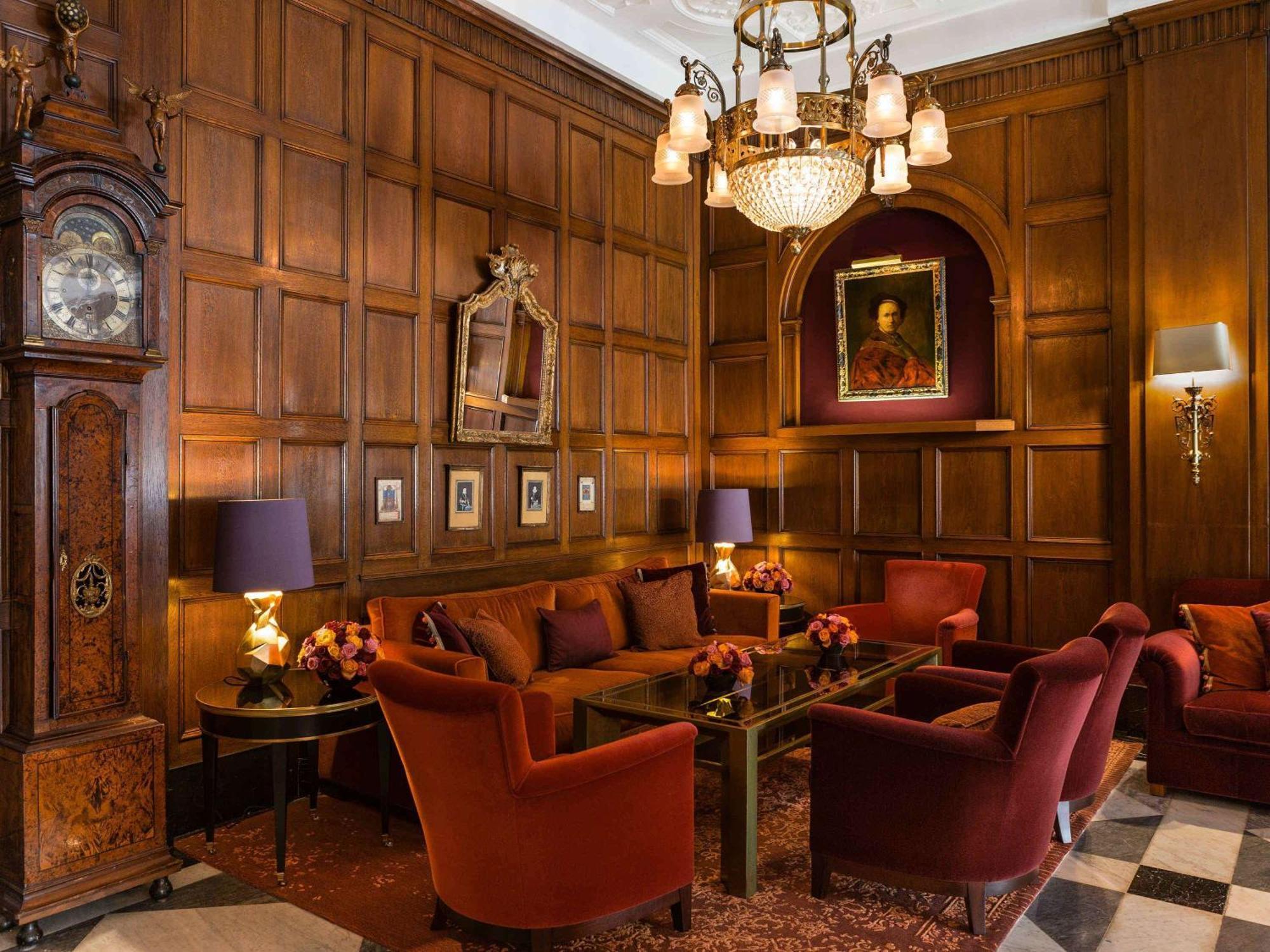 Fairmont Vier Jahreszeiten Hotel