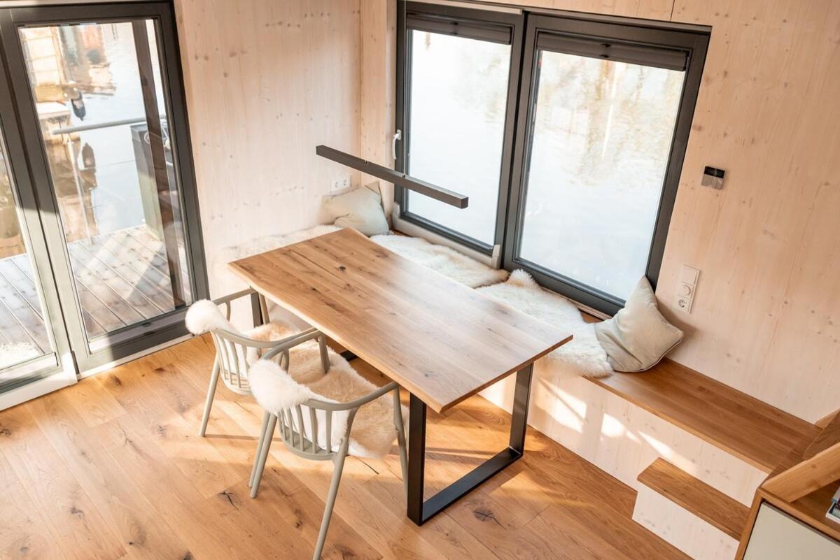 Botel Wohnlich, Hochwertig - Hausboot Petite Mit Kamin Hamburg