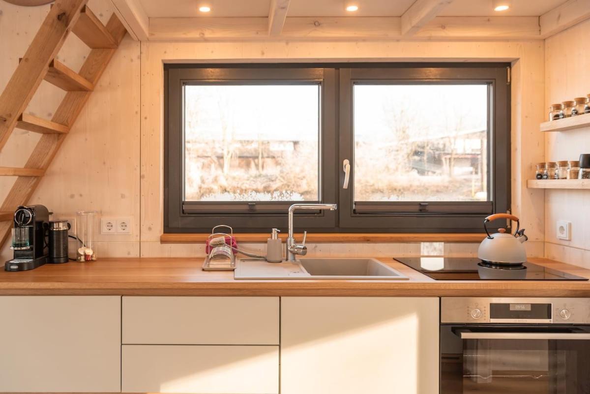 Botel Wohnlich, Hochwertig - Hausboot Petite Mit Kamin Hamburg