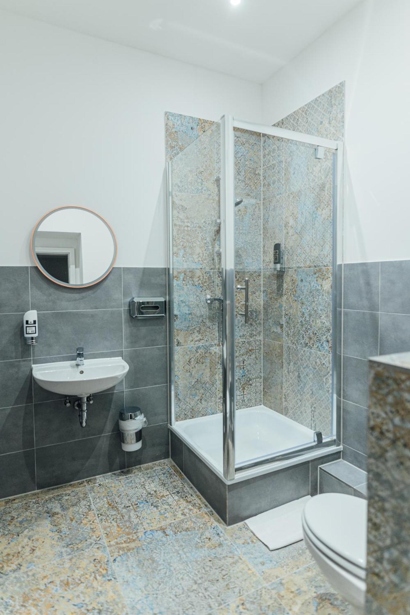 Centrum Commerz Am Bahnhof Altona Hotel 2*