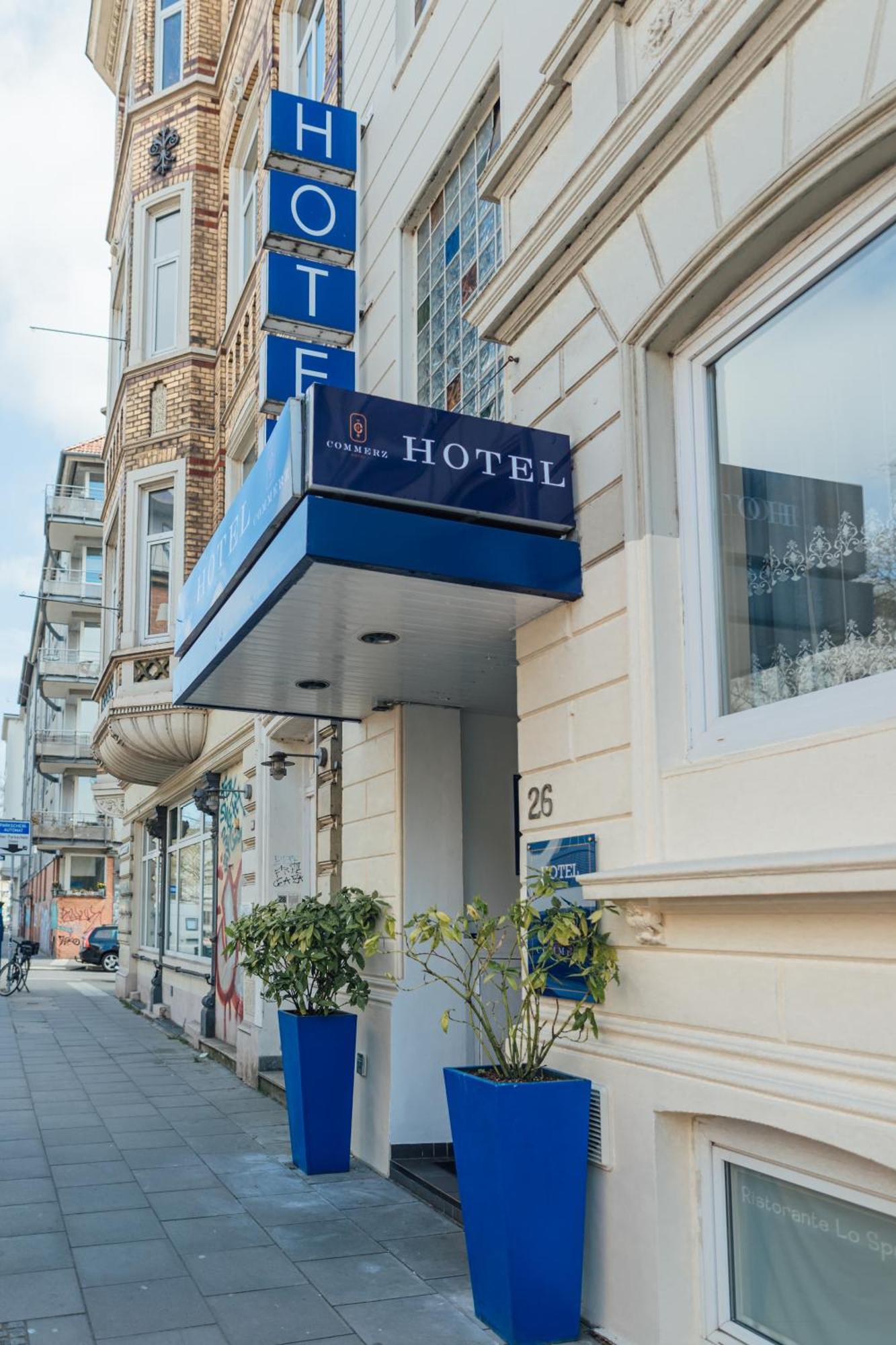 Centrum Commerz Am Bahnhof Altona Hotel 2*