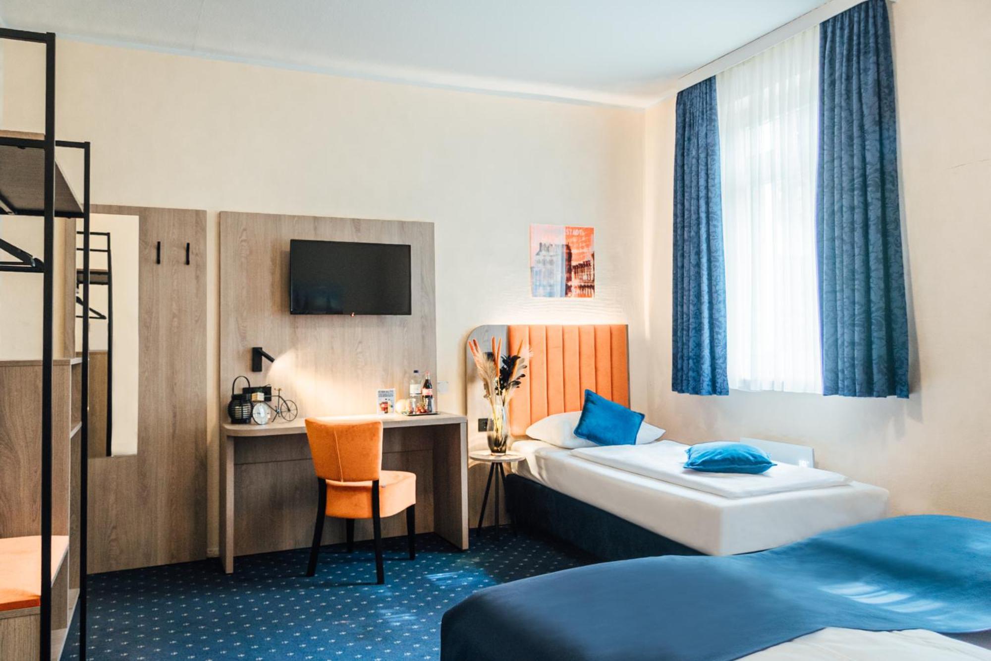 Hotel Centrum Commerz Am Bahnhof Altona 2*