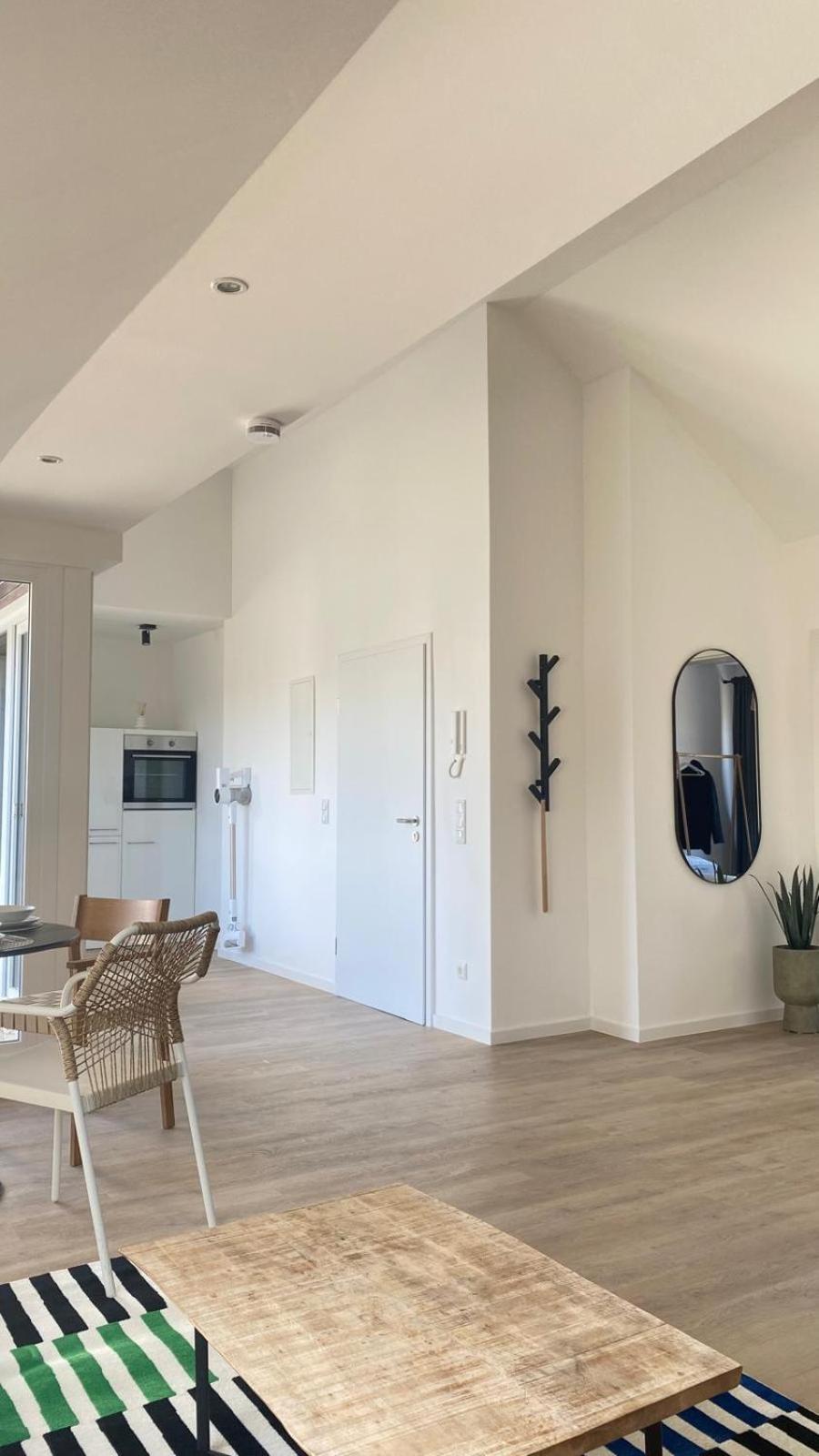 2-zimmer-wohnung In Am Flughafen Appartement