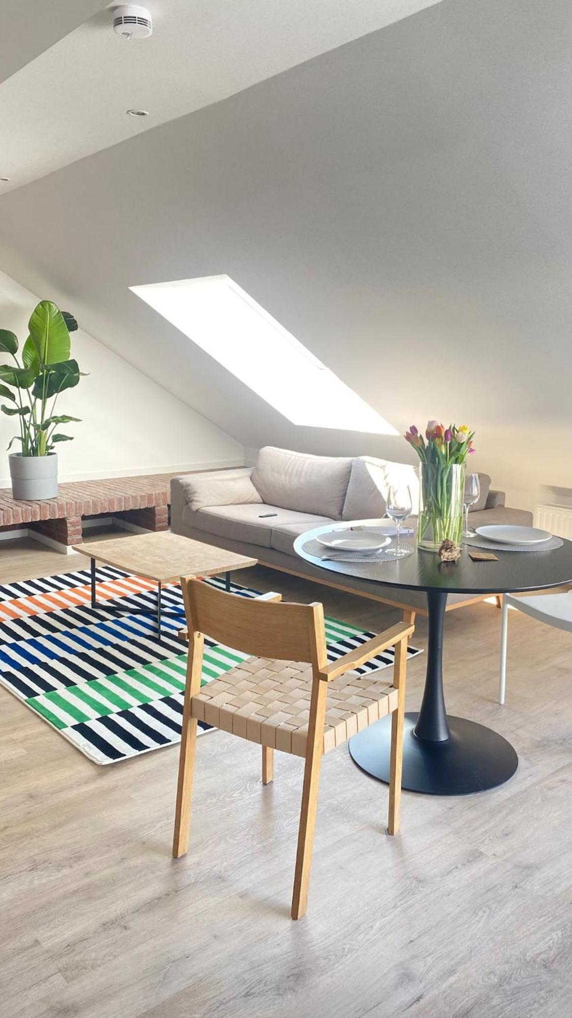 Appartement 2-zimmer-wohnung In Am Flughafen