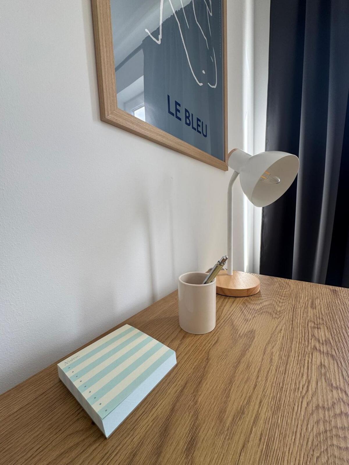 2-zimmer-wohnung In Am Flughafen Appartement