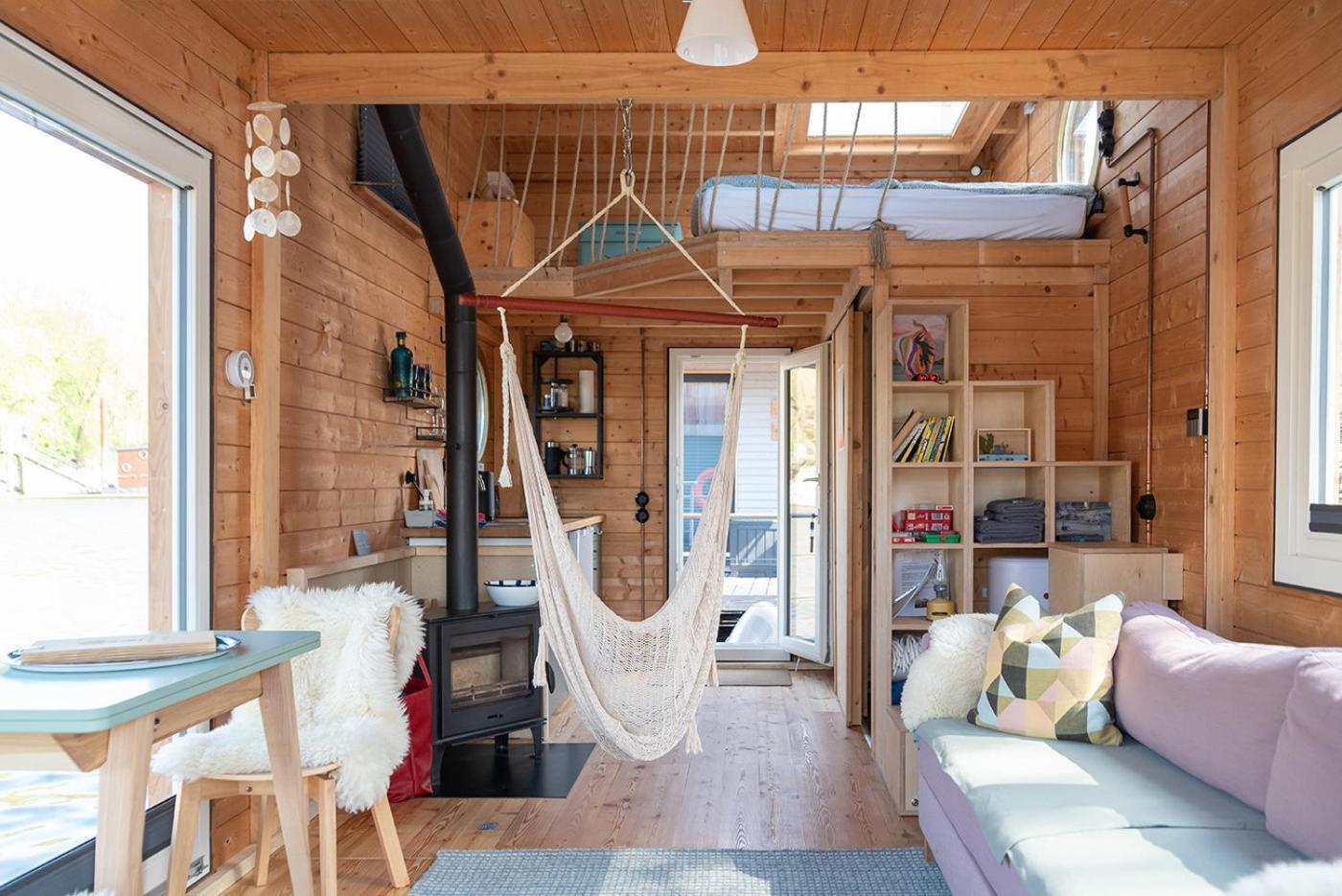 Botel Tolles Tiny-hausboot Marianne Mit Dachterrasse
